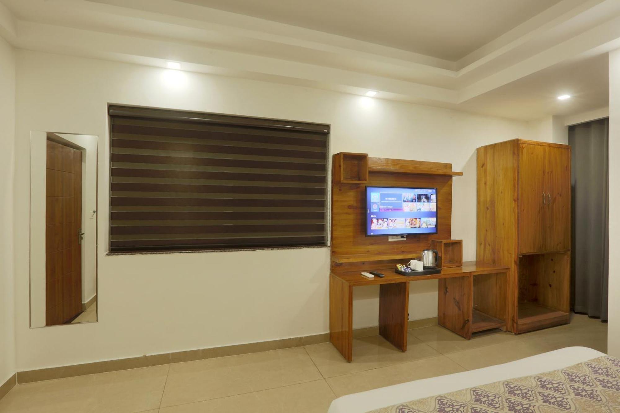 Hotel Deluxe Stay Inn - Near Delhi Airport New Delhi Ngoại thất bức ảnh