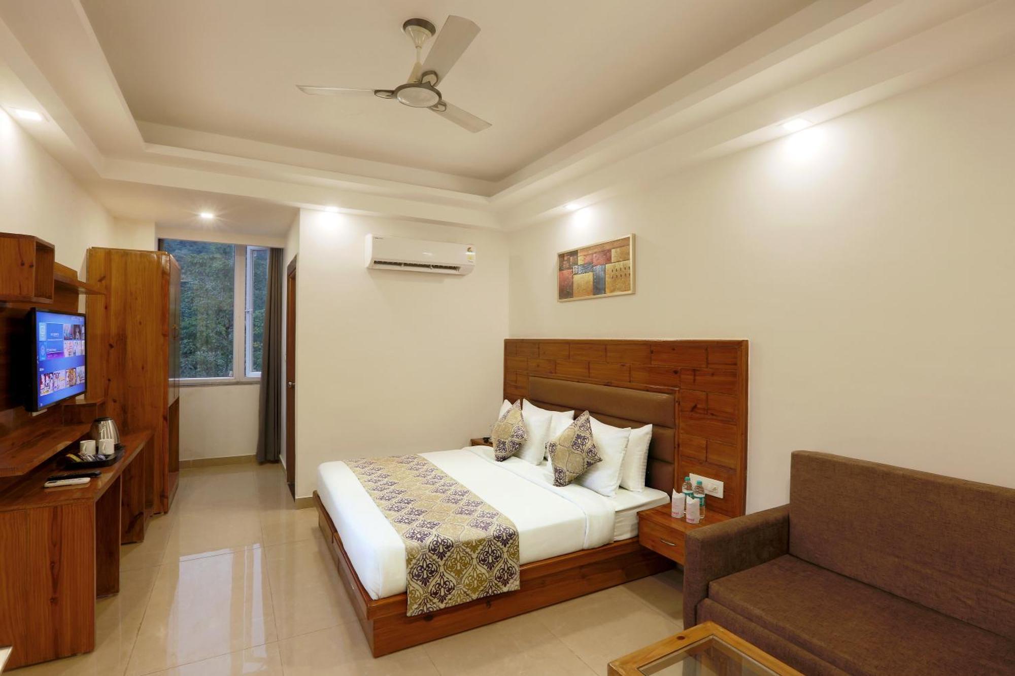 Hotel Deluxe Stay Inn - Near Delhi Airport New Delhi Ngoại thất bức ảnh