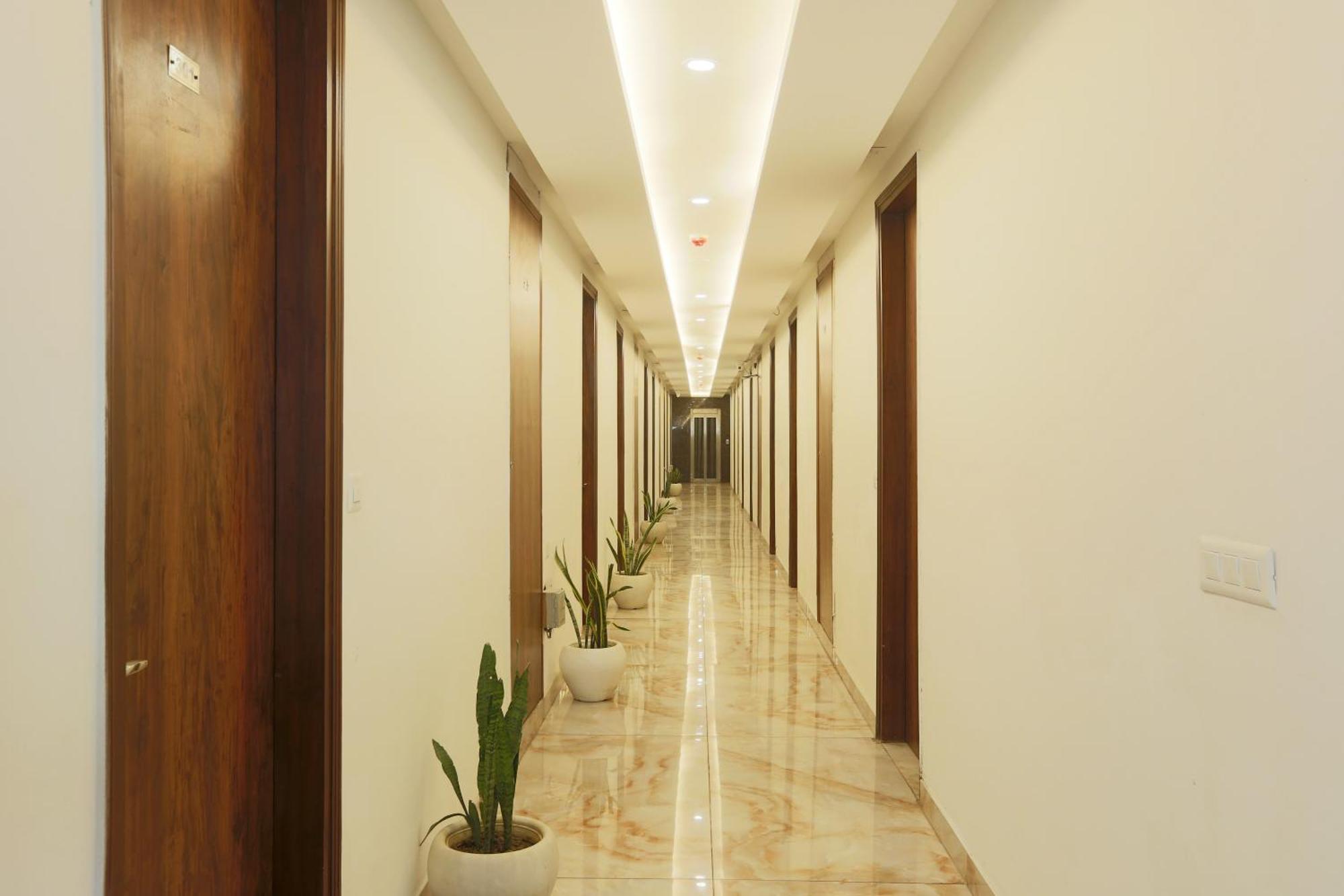 Hotel Deluxe Stay Inn - Near Delhi Airport New Delhi Ngoại thất bức ảnh